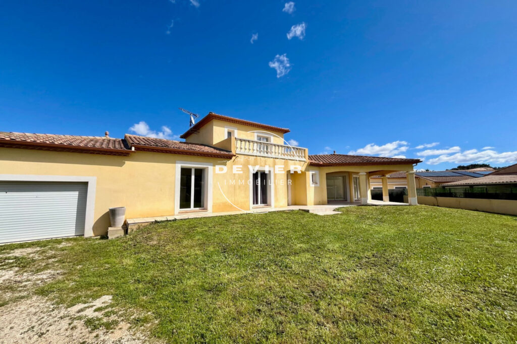 vente maison 4 Pièce(s) – 4 pièces – 3 chambres – 130.00 m²