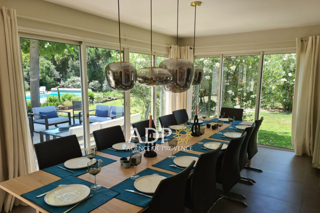 vente maison 9 Pièce(s) – 9 pièces – 7 chambres – 245.00 m²