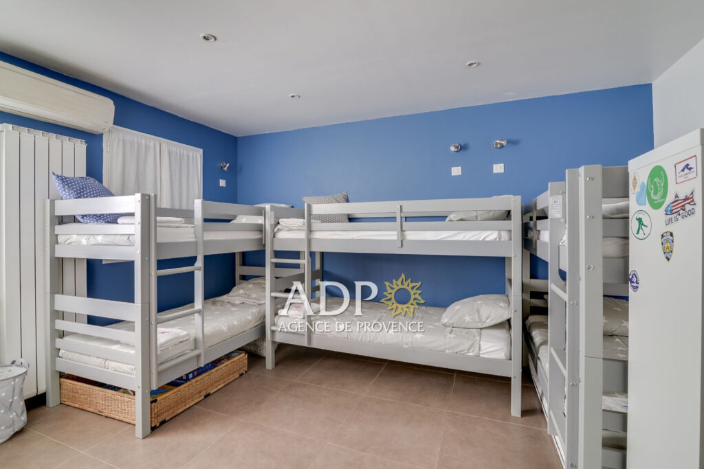 vente maison 9 Pièce(s) – 9 pièces – 7 chambres – 245.00 m²