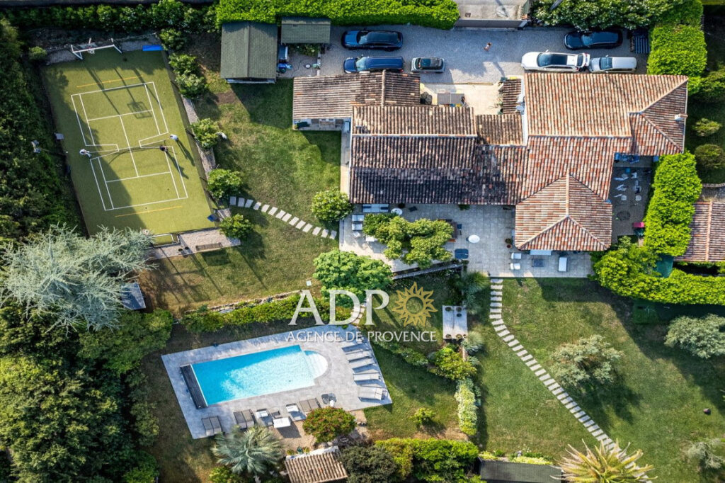 vente maison 9 Pièce(s) – 9 pièces – 7 chambres – 245.00 m²