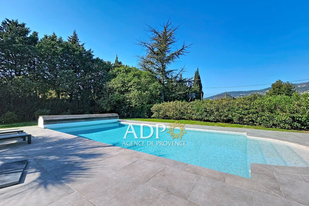 vente maison 9 Pièce(s) – 9 pièces – 7 chambres – 245.00 m²