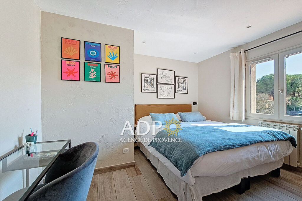 vente maison 9 Pièce(s) – 9 pièces – 7 chambres – 245.00 m²