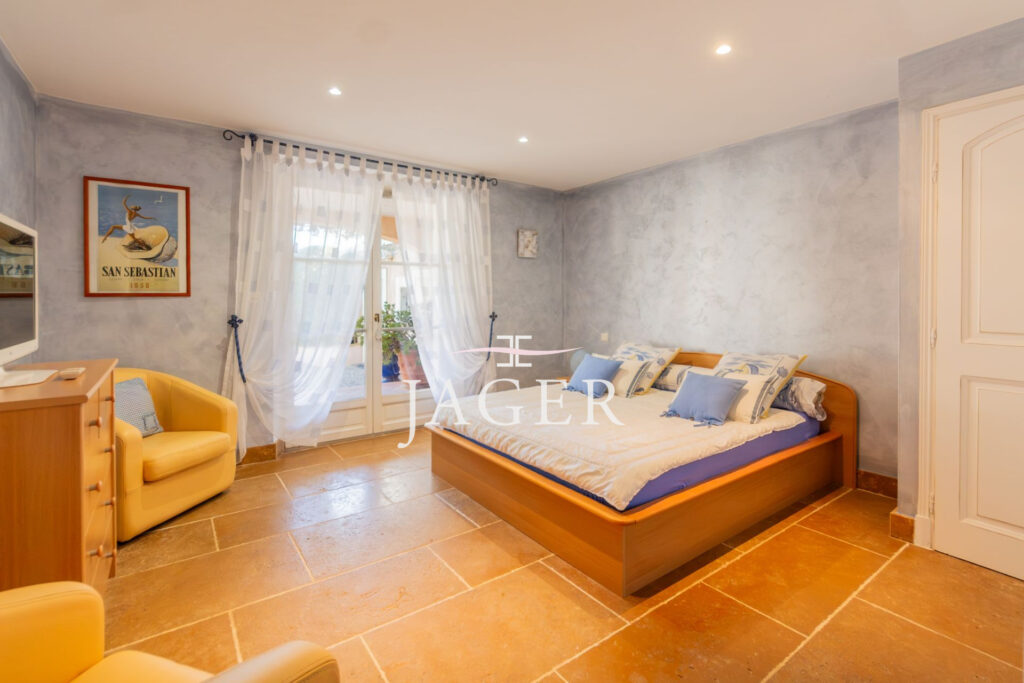 Exclusivité – Propriété d&rsquo;Exception Vue Mer  – 7 pièces – 5 chambres – 400.00 m²