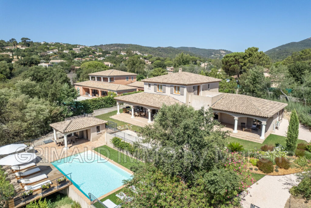 belle propriéte a pied des plages   – 5 pièces – 4 chambres – 197.00 m²