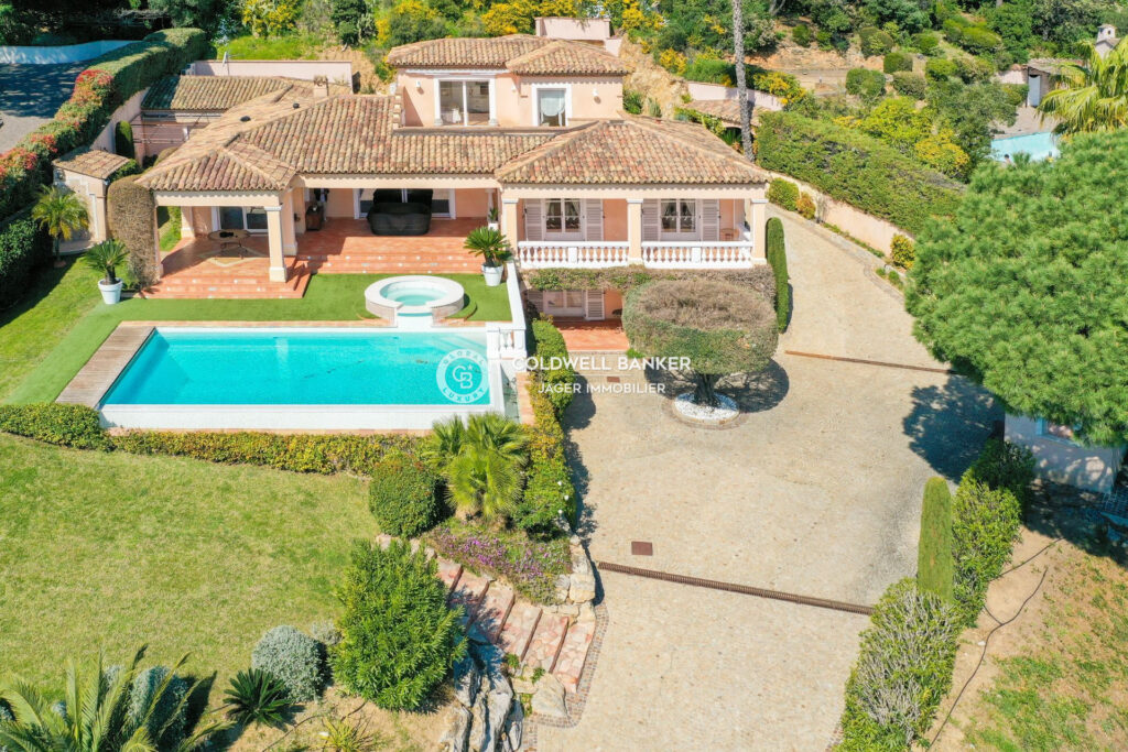 Exclusivité – Propriété d’Exception Vue Mer  – 6 pièces – 4 chambres – 400.00 m²