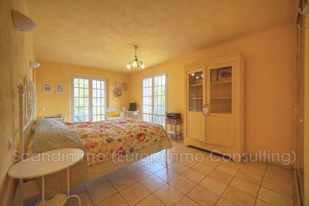 vente maison – NR pièces – 4 chambres – 211.00 m²