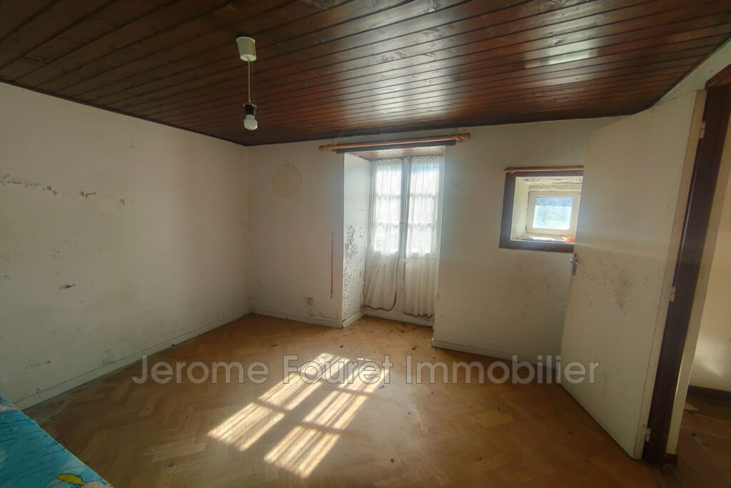 vente maison – NR pièces – 2 chambres – 70.00 m²