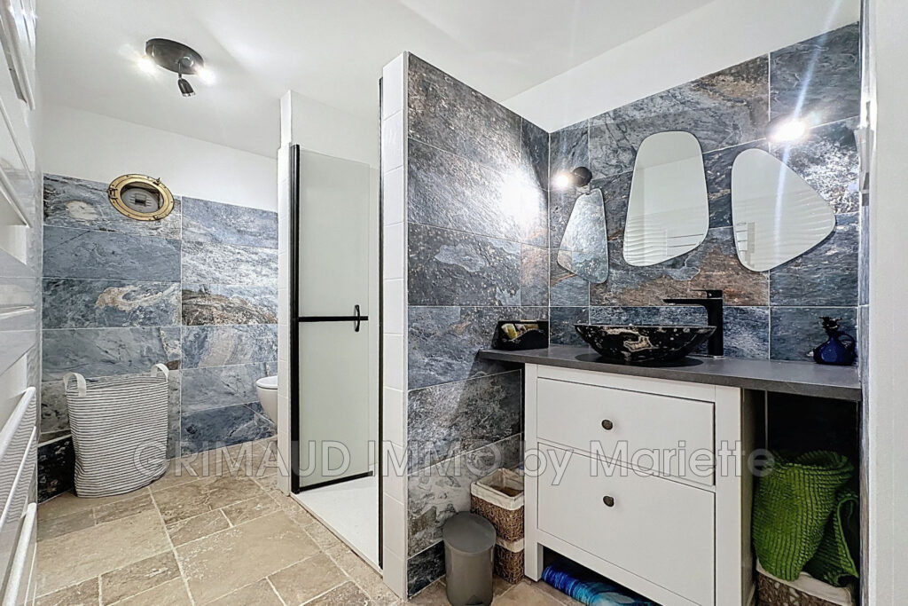 belle vue mer pour cette maison provencale au calme et 4 chamb – 6 pièces – 4 chambres – 183.00 m²