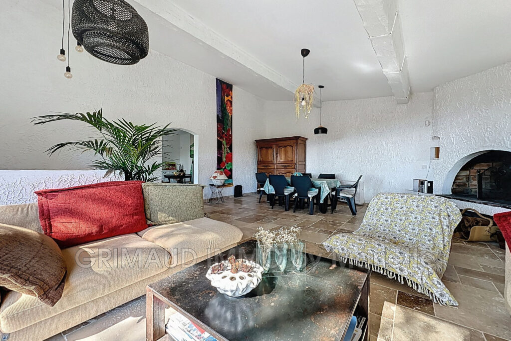 belle vue mer pour cette maison provencale au calme et 4 chamb – 6 pièces – 4 chambres – 183.00 m²