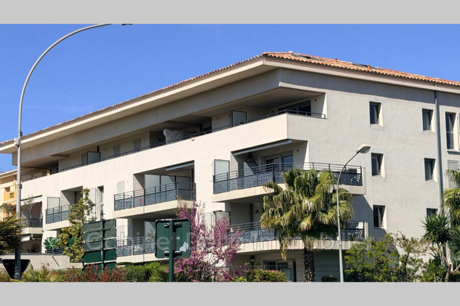 Appartement à louer à Sanary-sur-Mer — Vue mer — photo 6