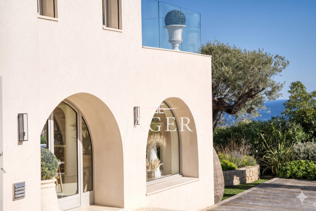 Villa d&rsquo;exception avec vue mer panoramique – 7 pièces – 5 chambres – 350.00 m²