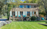 Mas Provençal de Charme avec Piscine ? Vue sur les Collines du – NR pièces – 4 chambres – 190.00 m²