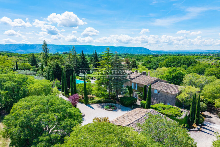 Maison à louer à Gordes