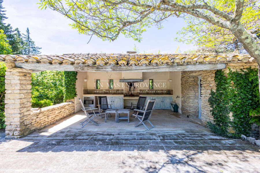 Maison à louer à Gordes