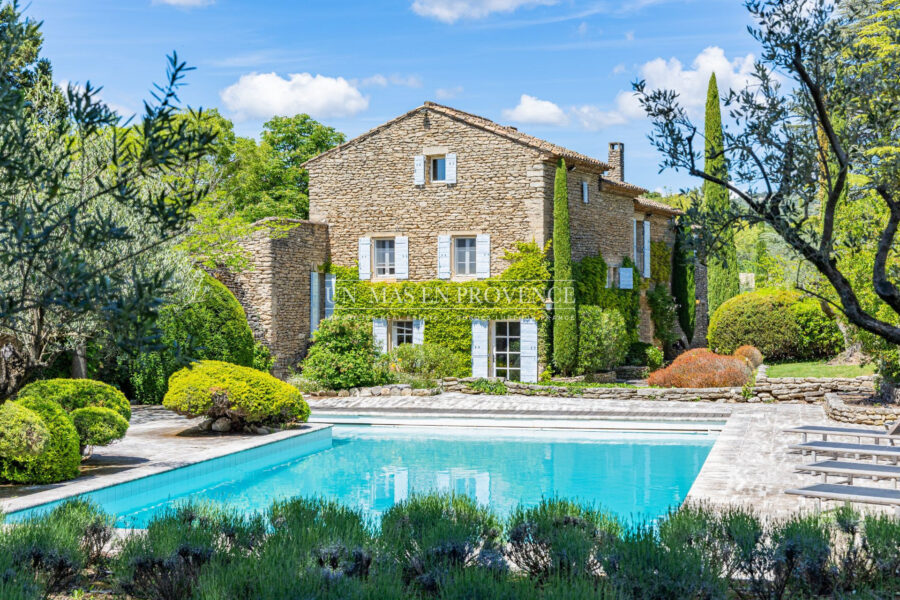 Maison à louer à Gordes