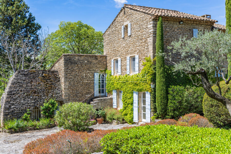 Maison à louer à Gordes