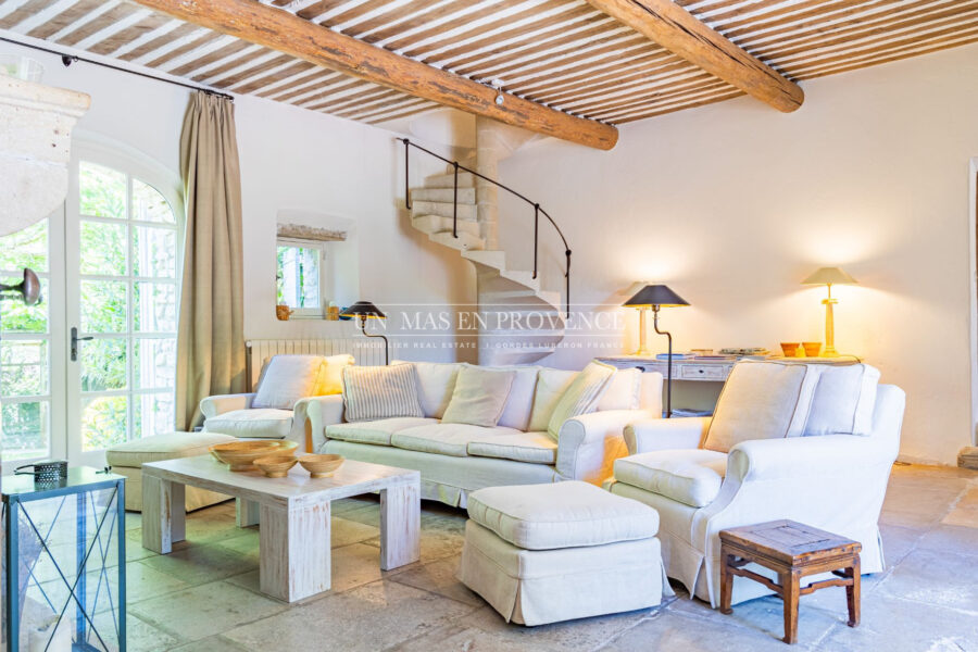 Maison à louer à Gordes