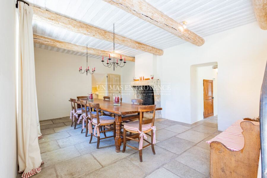 Maison à louer à Gordes
