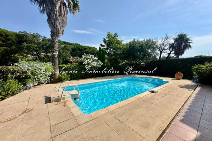 Maison à vendre à Sainte-maxime — Vue parc — photo 6
