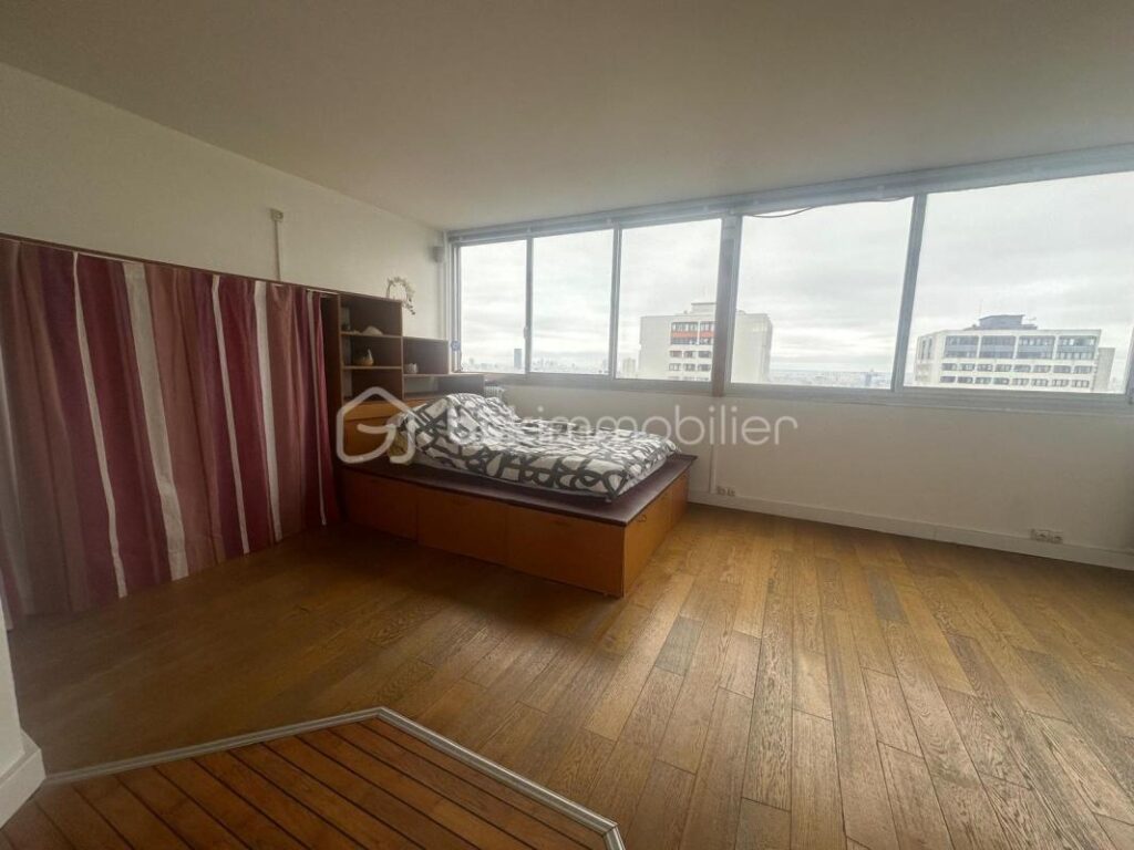 Appartement lumineux de 92 m² avec vue Tour Eiffel – 13ᵉ arrondissement – 4 pièces – 1 chambre – 92 m²