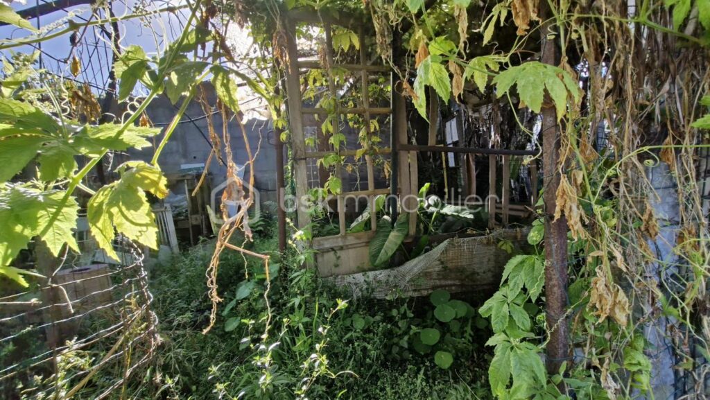 mont vert les hauts avec belle vue – NR pièces – NR chambres – 334 m²