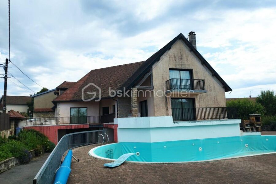 Maison à vendre à Clairvaux les lacs