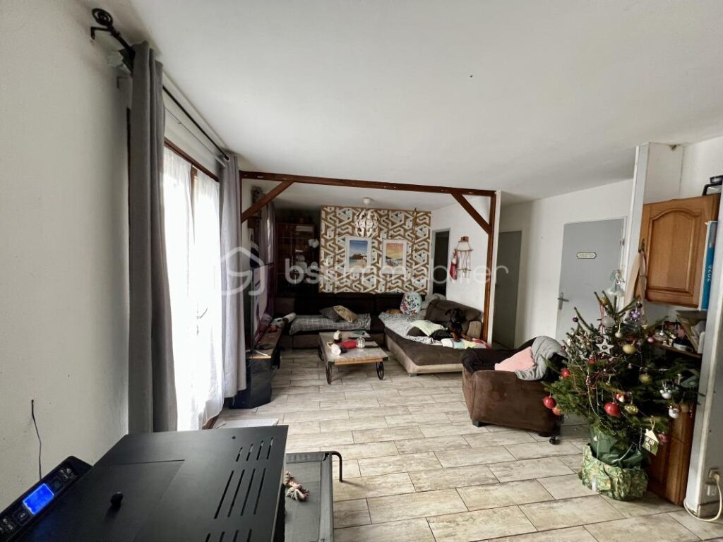 A saisir maison avec un fort potentiel – 5 pièces – 3 chambres – 108 m²