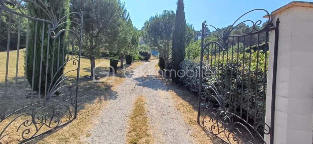 Maison vue dominante (5 chambres, piscine) au calme – 6 pièces – 5 chambres – 180 m²