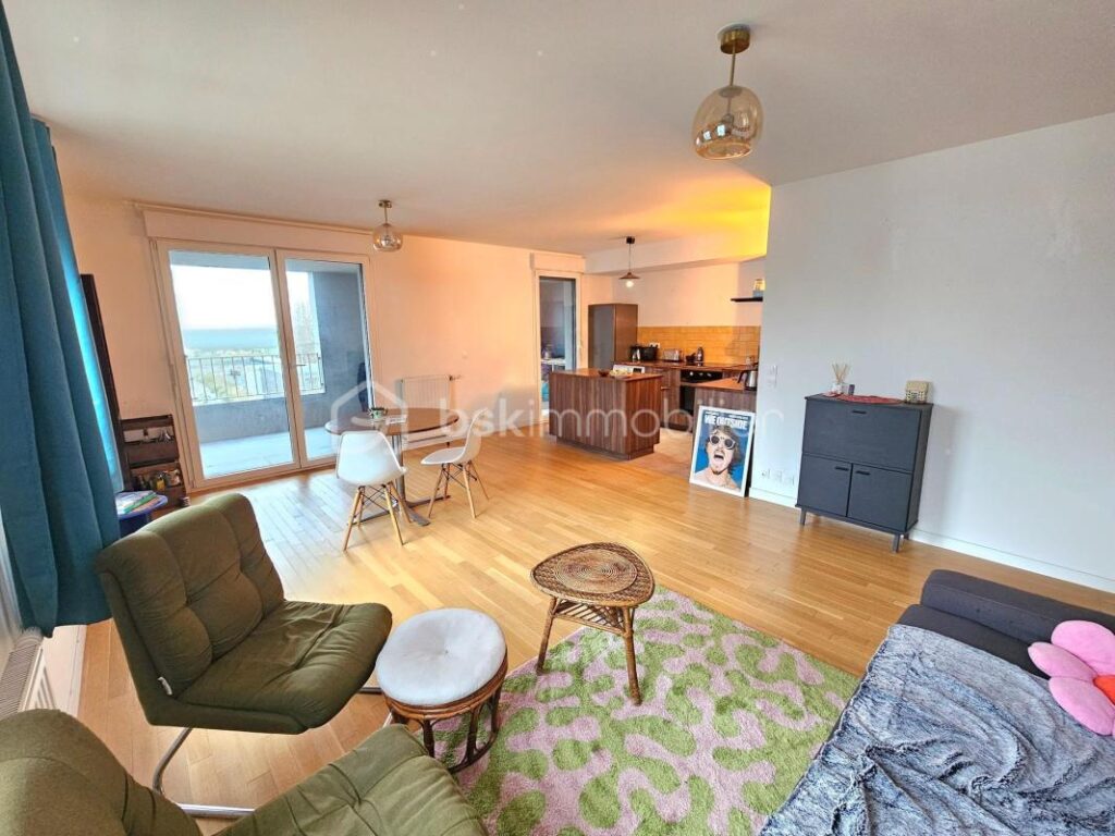 Appartement F3 DPE C 2023 vue canal de l’Ourcq terrasse 11m² parking – 3 pièces – 2 chambres – 66 m²