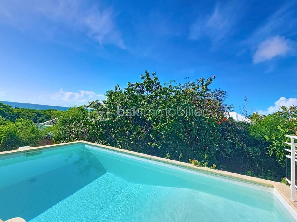 Villa T3 avec vue mer, piscine Saint François – 3 pièces – 2 chambres – 88 m²