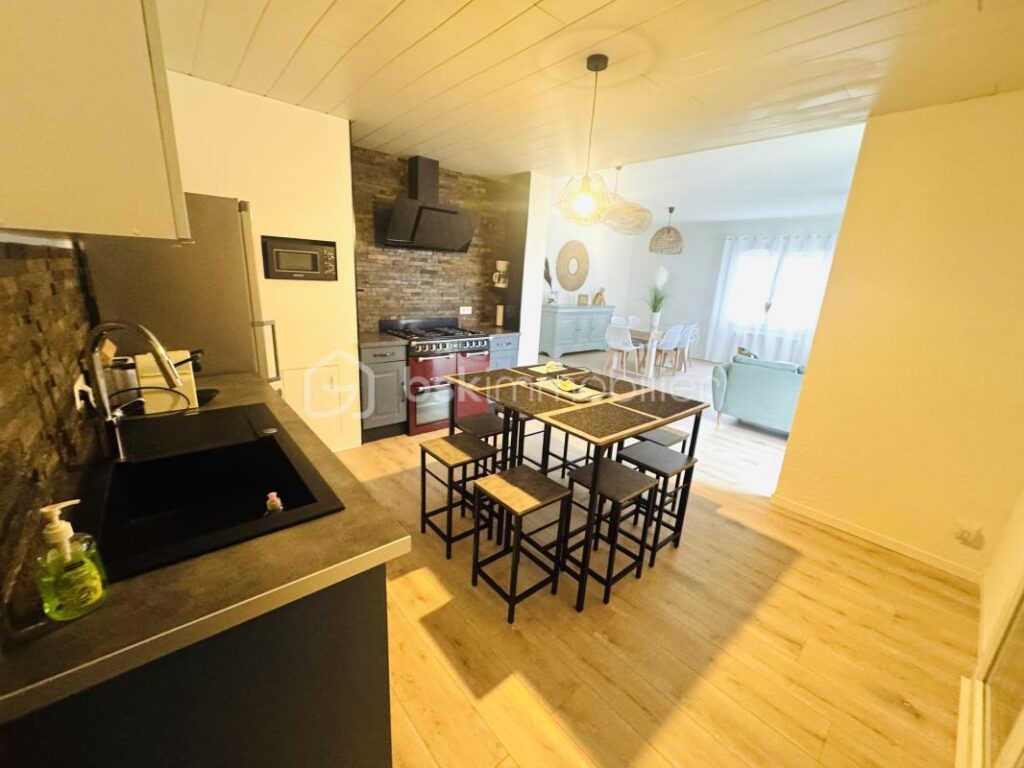 MAISON PLAIN PIED – 5 pièces – 3 chambres – 125 m²