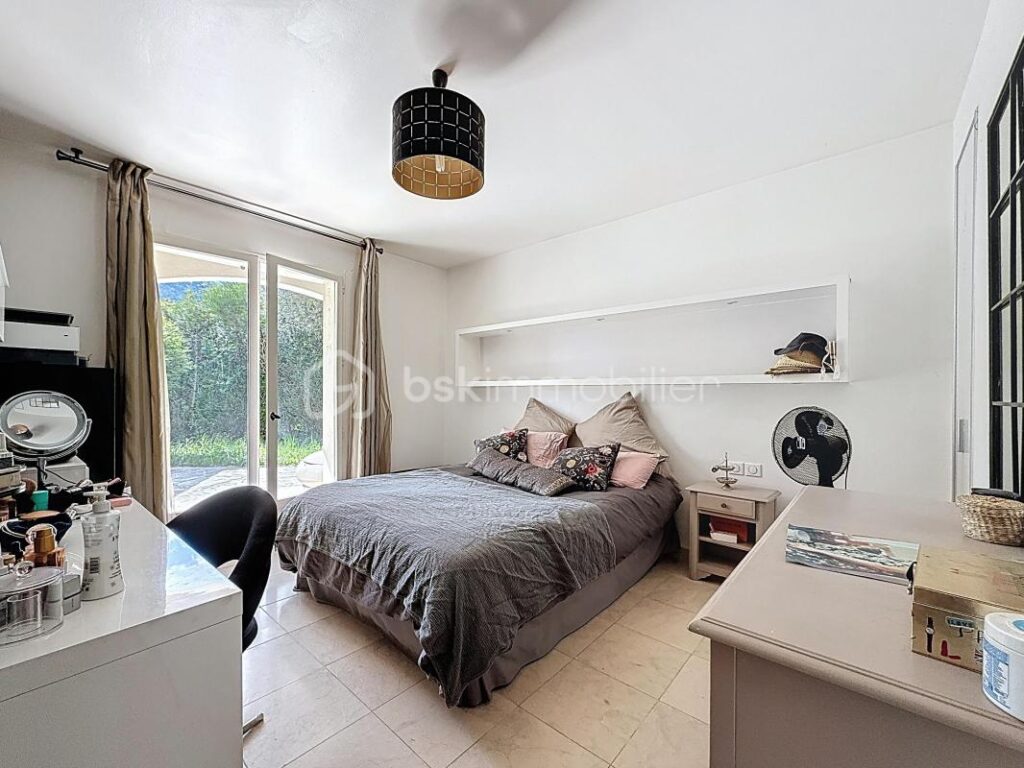 Spacieuse maison dans secteur calme, à 5min de Varces – 5 pièces – 4 chambres – 183 m²