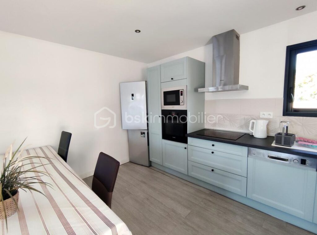 Maison 3 chambres – 4 pièces – 3 chambres – 93 m²