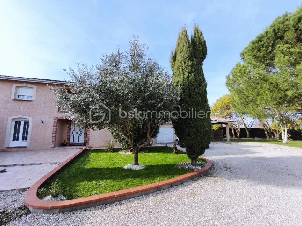 PROPRIÉTÉ D’EXCEPTION À TOULOUSE | 245 m² | PARC DE 3 000 m² DIVISIBLE | PRESTATIONS HAUT DE GAMME – 9 pièces – 5 chambres – 245 m²