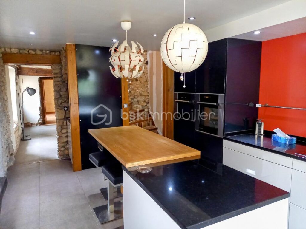 un potentiel exceptionnel !!! – 8 pièces – 5 chambres – 274 m²