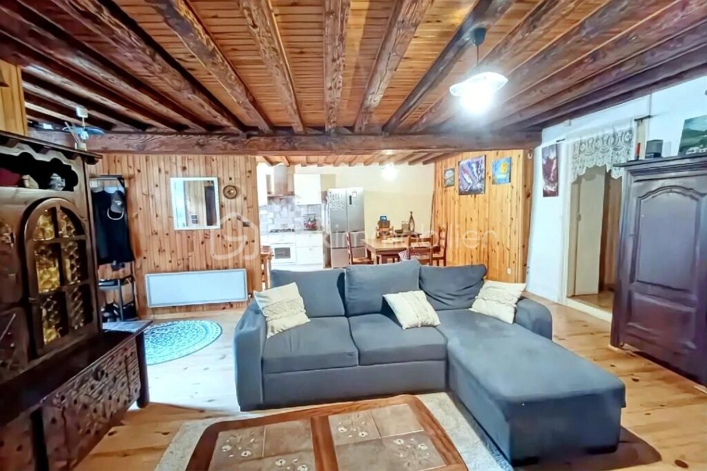 Maison individuelle, grand garage et vue imprenable – 3 pièces – 2 chambres – 110 m²