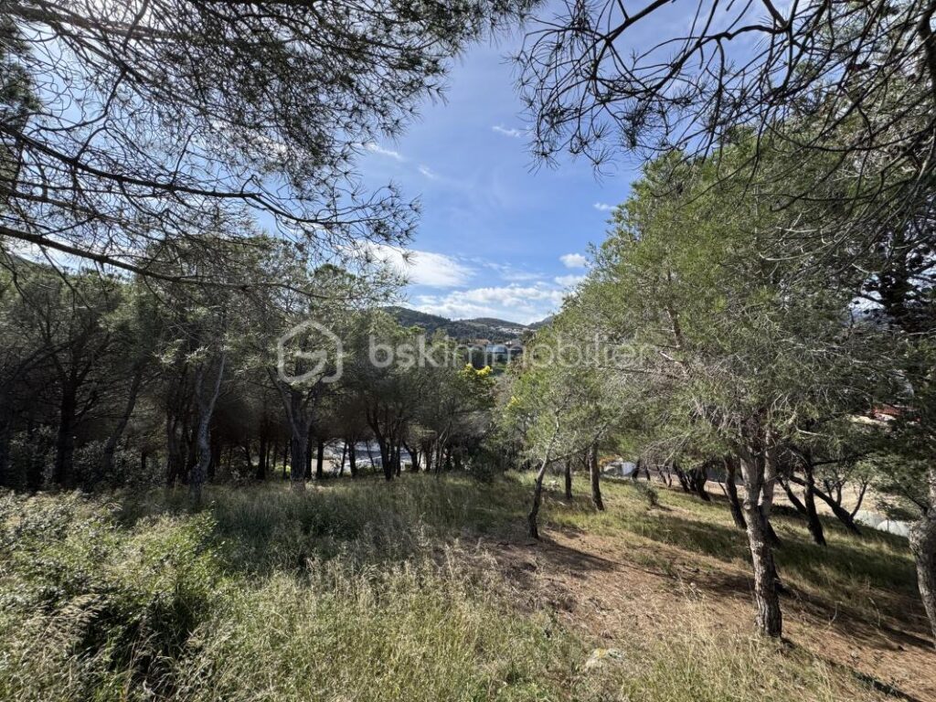 Vue imprenable sur la mer et les montagnes – NR pièces – NR chambres – 727 m²