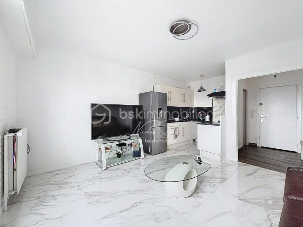 T2 entièrement rénové – 2 pièces – 1 chambre – 42 m²