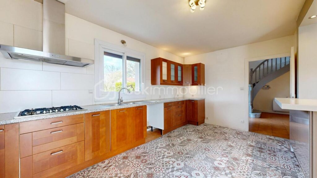 MAISON INDIVIDUELLE – PISCINE – TOURNEFEUILLE – CALME – 137m2 – DOUBLE VITRAGE – PROCHE AIRBUS- ROCADE ARC-EN-CIEL – 5 pièces – 3 chambres – 137 m²