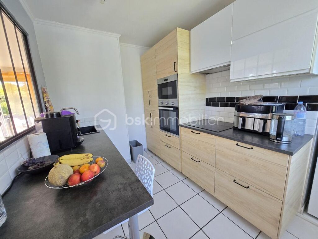 Magnifique Pavillon sur rez-de-jardin de 77 m² à La Machine – 4 pièces – 3 chambres – 77 m²