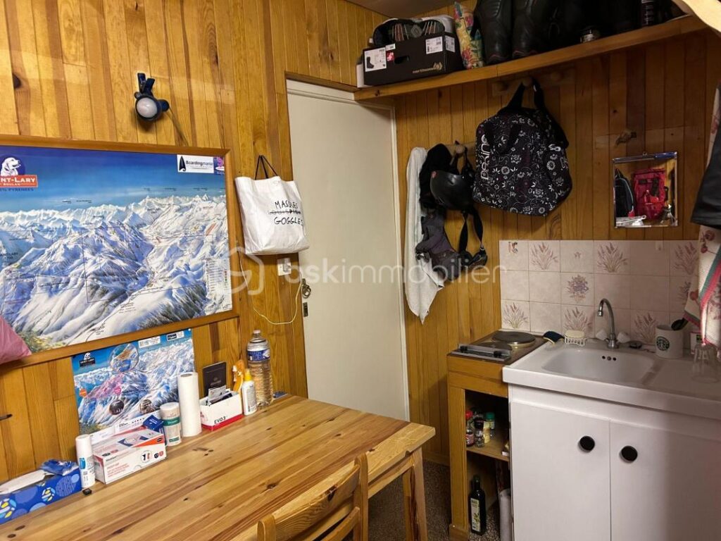 Studio 27m² + Balcon avec annexe aménagée – 1 pièce – NR chambres – 27 m²