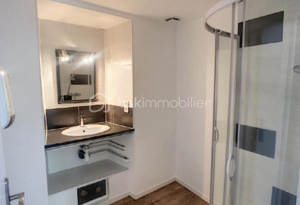 Appartement 2P + Studio + Local Commercial Pau centre ville – 4 pièces – NR chambres – 94 m²