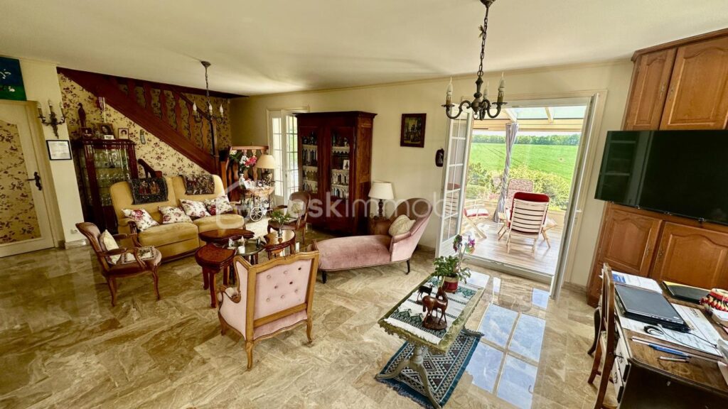 Maison familiale – 7 pièces – 4 chambres – 183 m²