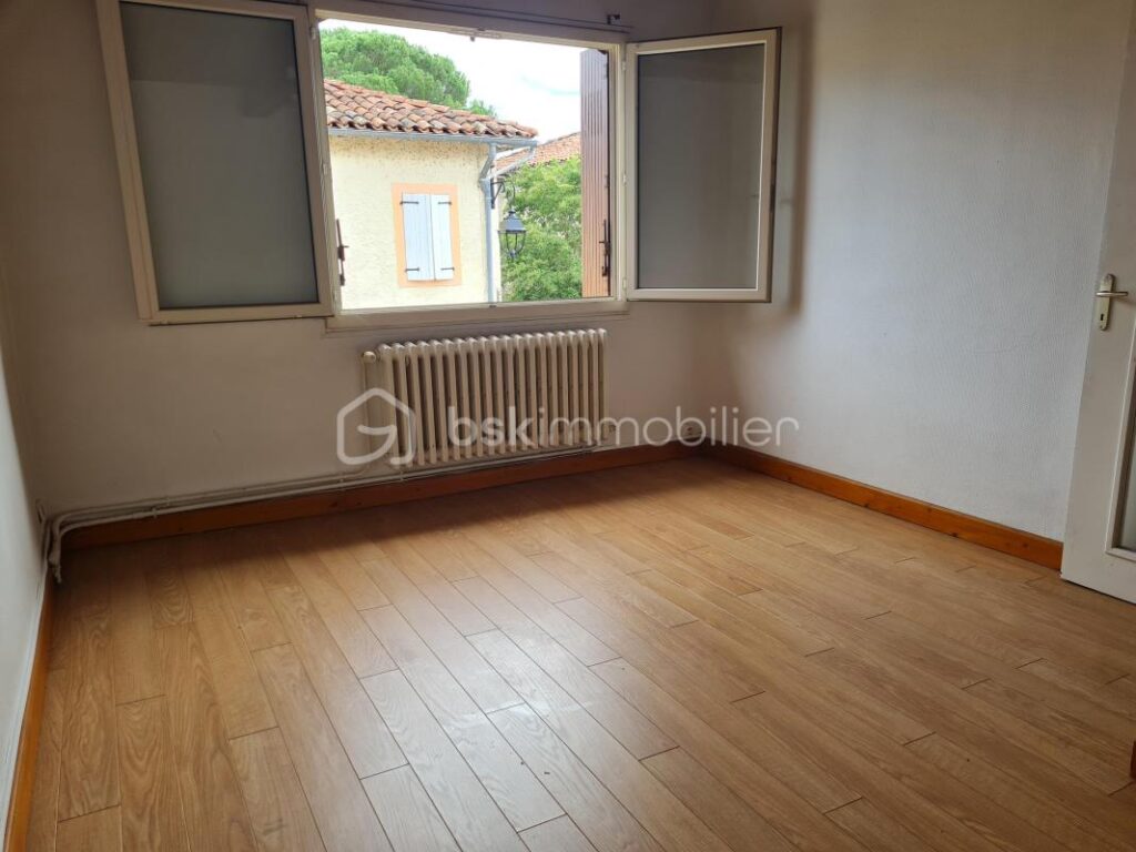 Immeuble au cœur du village – 4 pièces – NR chambres – 111 m²