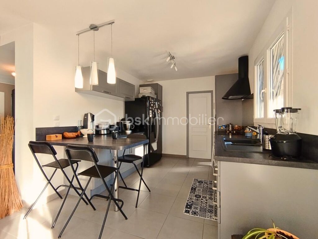 Maison individuelle 106m2 – 5 pièces – 3 chambres – 106 m²