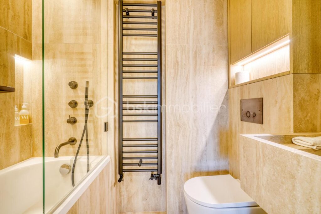 Pantin – 3 pièces – 62 m² – Dernier étage – Parking – Meublé – 3 pièces – 2 chambres – 62 m²