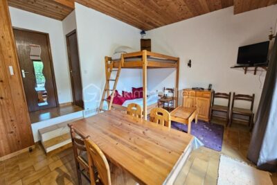 ALLOS – CHALET COMPOSE D&rsquo;UN T2 + T3 – 5 pièces – 3 chambres – 80 m²