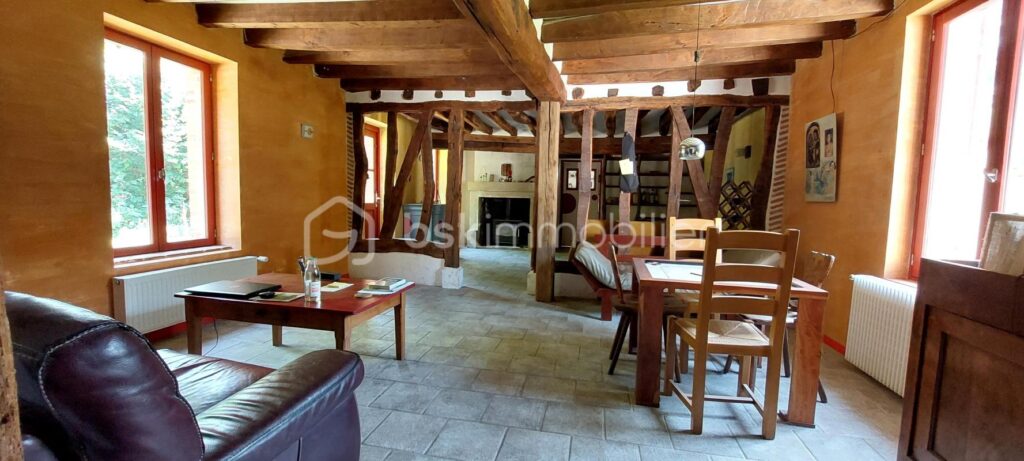 LONGERE 7 PIECES 175 M² TERRAIN 13757 – 7 pièces – 2 chambres – 175 m²