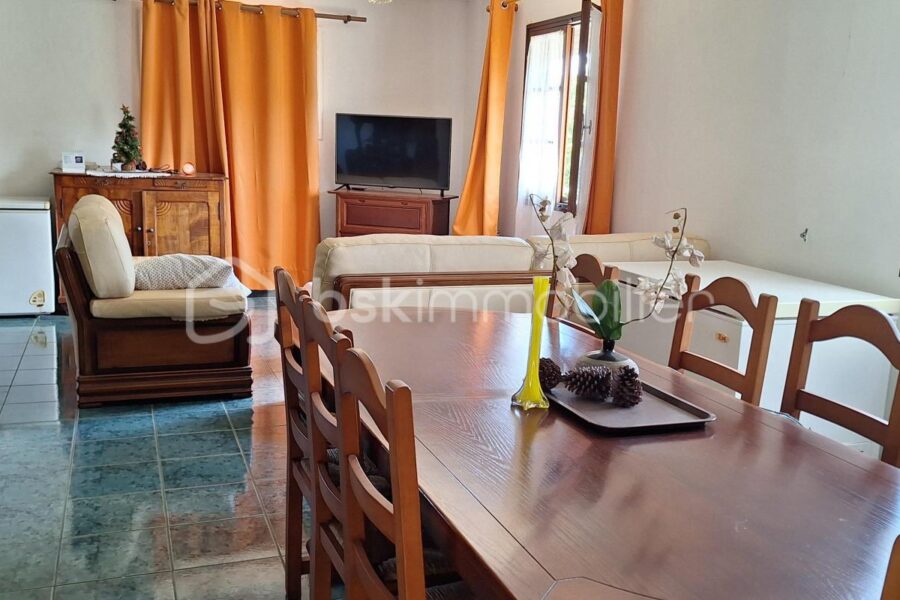 Maison à vendre à Sainte suzanne — Vue mer — photo 7