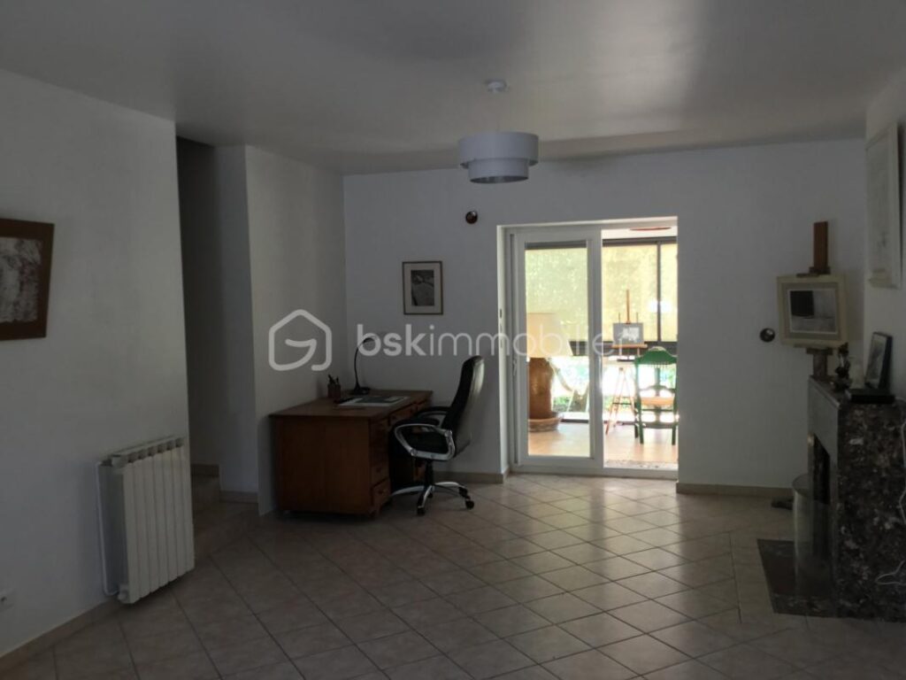 Une perle en centre village Saint Antonin Noble Val – 4 pièces – 3 chambres – 147 m²